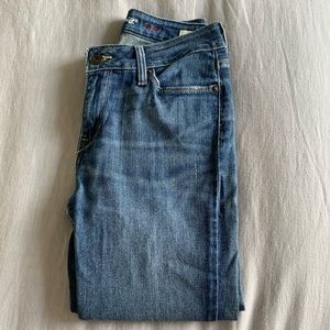 Levi’s skinny blue jeans
